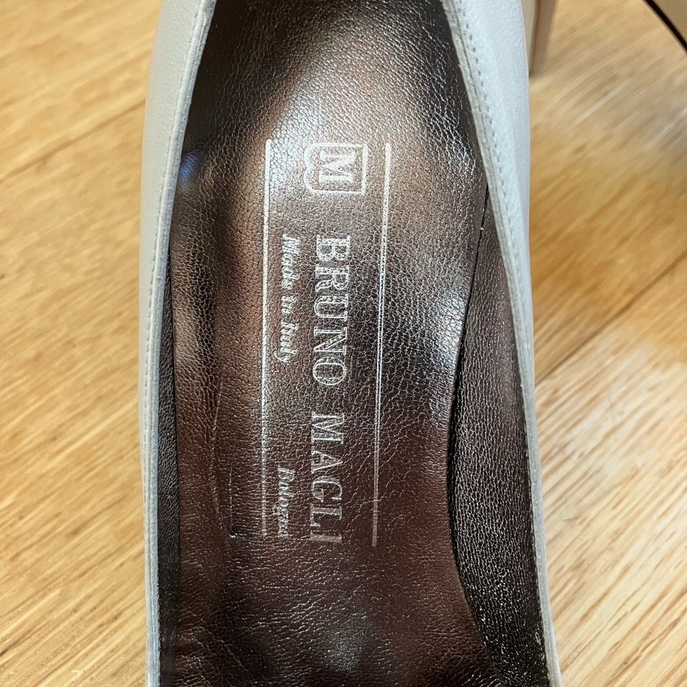 NWOT vintage Bruno Magli peep toe &bow heels sz6 - Picture 3 of 5